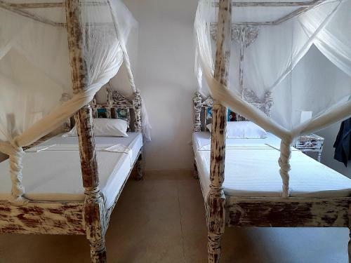 Posada Seawhispers Inn