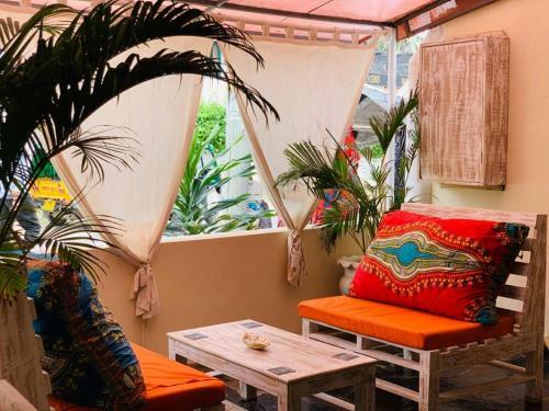 Posada Seawhispers Inn