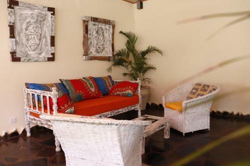 Posada Seawhispers Inn