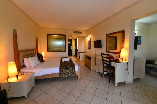 Hotel Diani Reef Beach Resort & Spa
