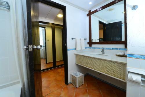 Hotel Diani Reef Beach Resort & Spa