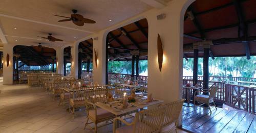 Hotel Diani Reef Beach Resort & Spa