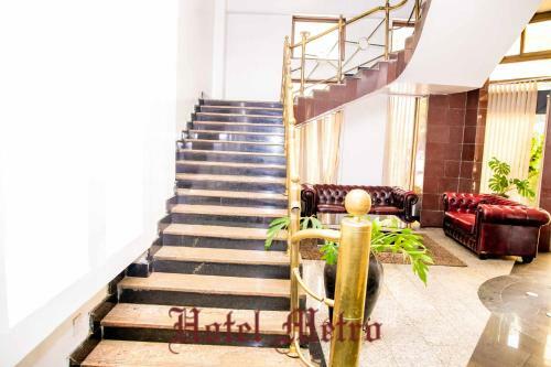 Metro Hotel