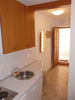 Residencia House Sandra - Guest House