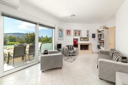 Haraki Hill & Sea View Apartments