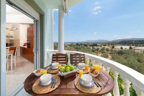 Haraki Hill & Sea View Apartments