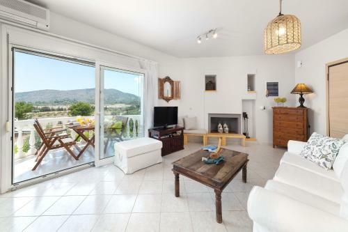 Haraki Hill & Sea View Apartments