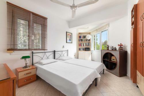Haraki Hill & Sea View Apartments