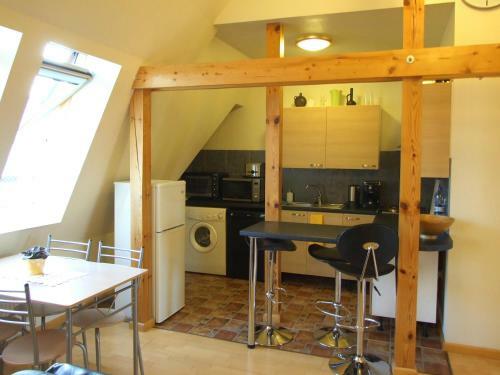 Sunlit Loft Apartment Riga