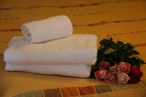Holiday Suites Hotel & Beach Resort