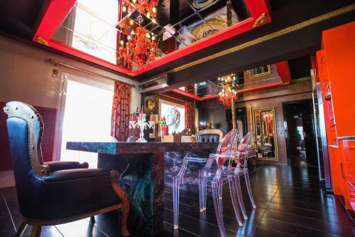 Luxury Central Apartment