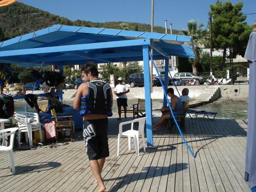 Hostal Bissias Guest House