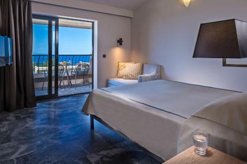 Hotel Aeolos Beach Resort