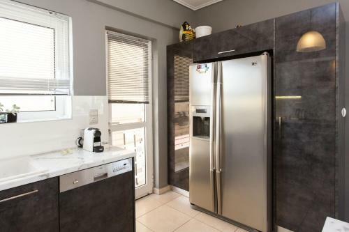 Luxury Apartment In Glyfada
