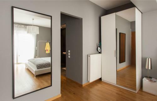 Luxury Apartment In Glyfada