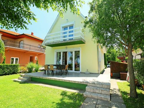 Balaton H2083