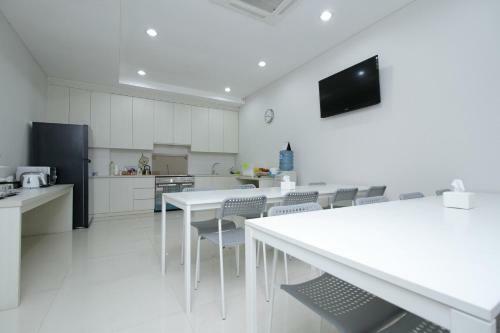 Hostal Mk House Scbd