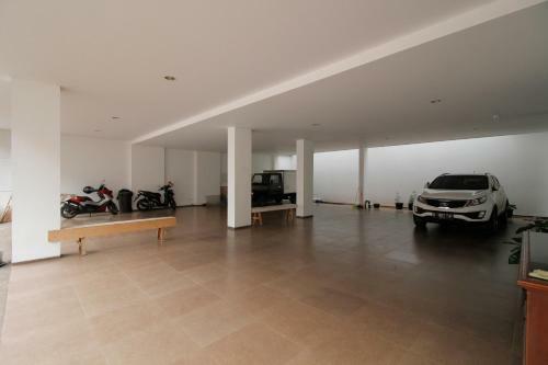 Hostal Mk House Scbd