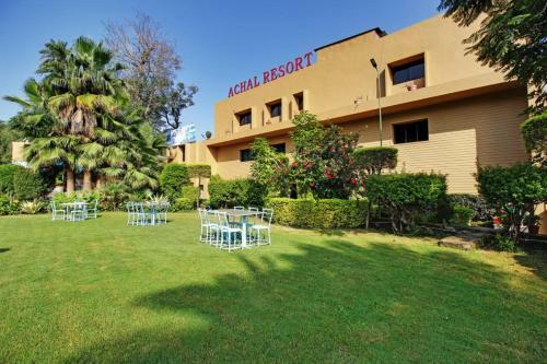 Hotel Achal Resort