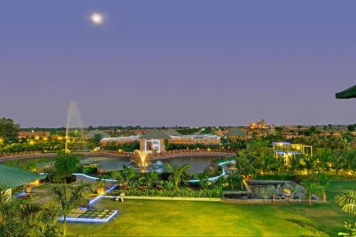 Hotel Aarohi Starz Club