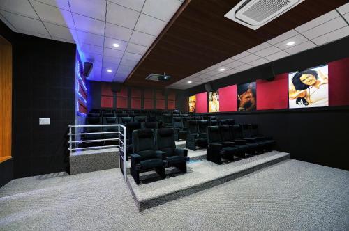 Hotel Aarohi Starz Club