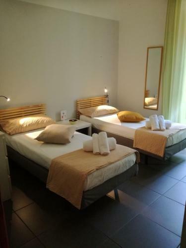 Four Rooms Bed & Breakfast