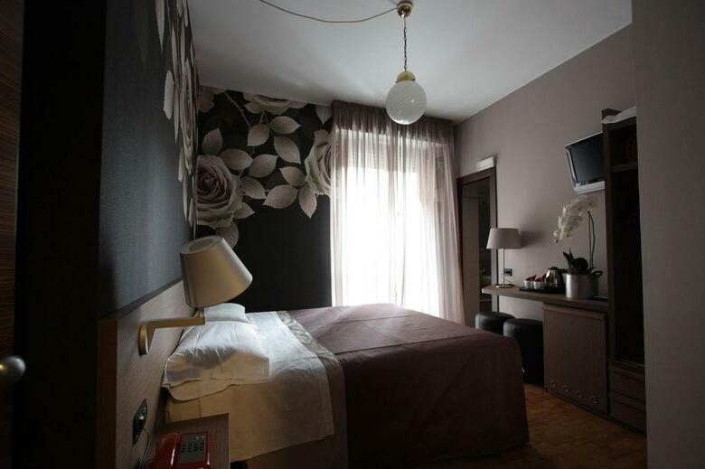 Park Hotel Meubl�