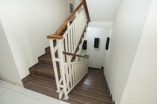 Hostal Reddoorz @ Mayjen Sungkono