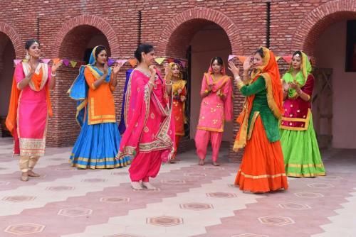 Hotel Sadda Pind