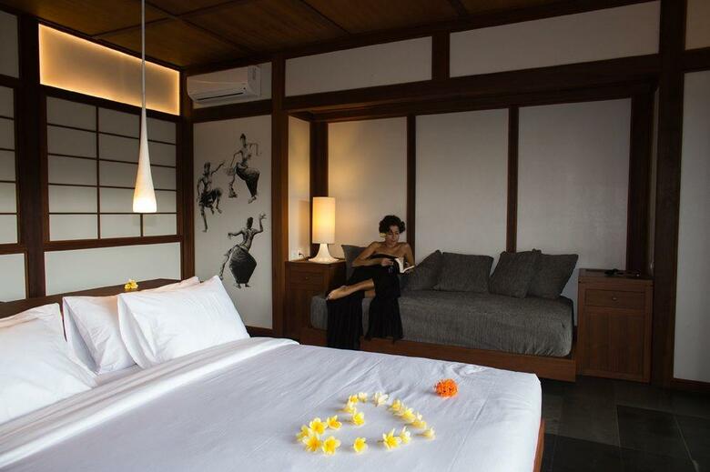 Hotel Suarapura Resort & Spa