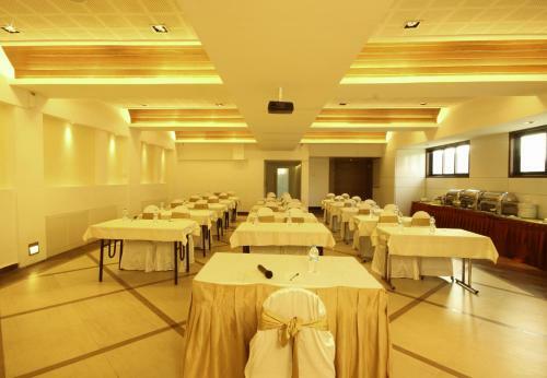 Hotel Suncity Premier Andheri