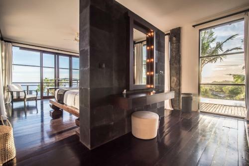 Pandawa Cliff Edge Ocean View Banyu Biru Villa