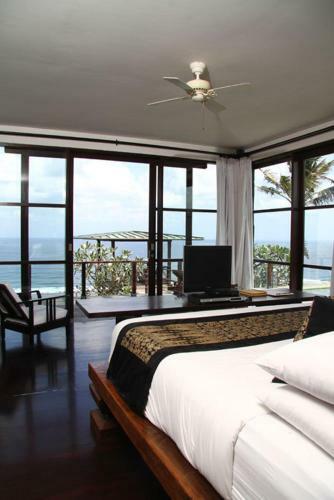 Pandawa Cliff Edge Ocean View Banyu Biru Villa