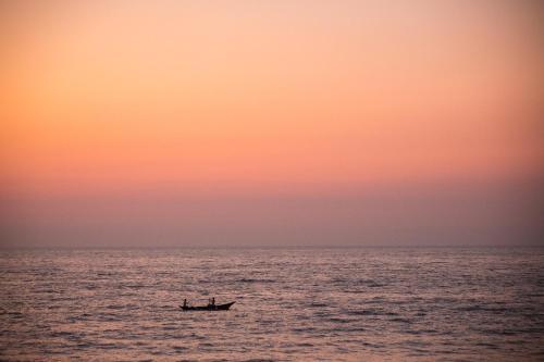 Hotel Krishna Paradise Beach Resort