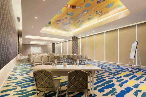 Yello Hotel Harmoni