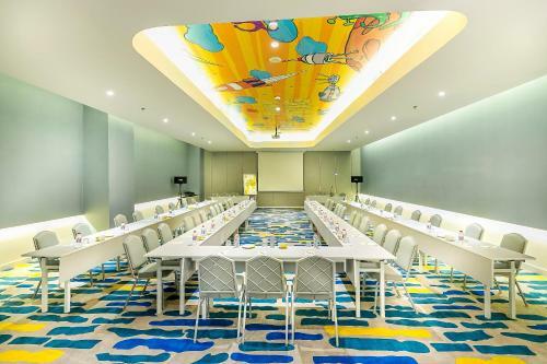Yello Hotel Harmoni