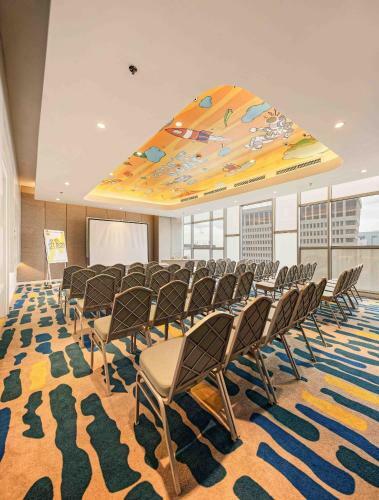 Yello Hotel Harmoni