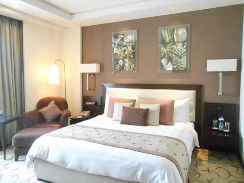 Hotel Lemon Tree Premier, Leisure Valley 2, Gurugram