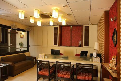 Hostal Ahuja Residency - Jcm 77, Dlf Phase -2