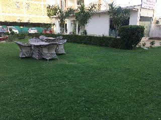 Hotel D's Mezbaan