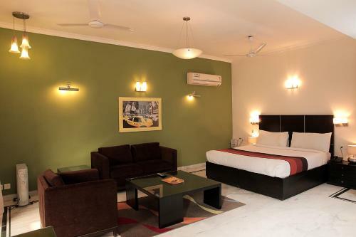 Hostal Ahuja Residency -jcm 55, Dlf Phase -2