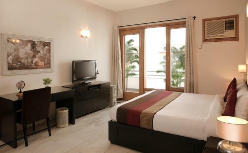 Hostal Ahuja Residency -jcm 55, Dlf Phase -2