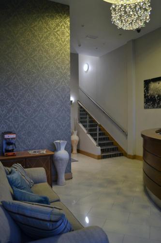 Hotel Carrick Plaza Suites By Thekeycollection