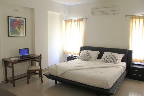 Skyla Serviced Apartments