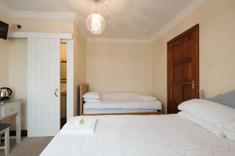 Four Seasons B&B