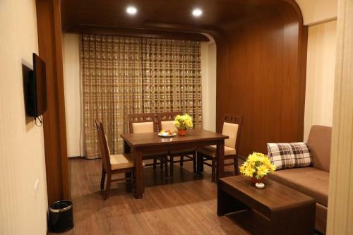 Hotel The Thangam Grand