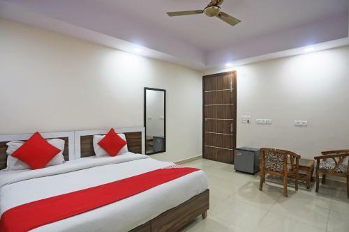 Hotel Rampal Palace