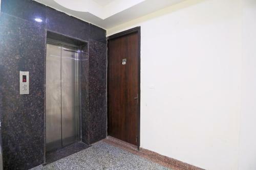 Hotel Rampal Palace