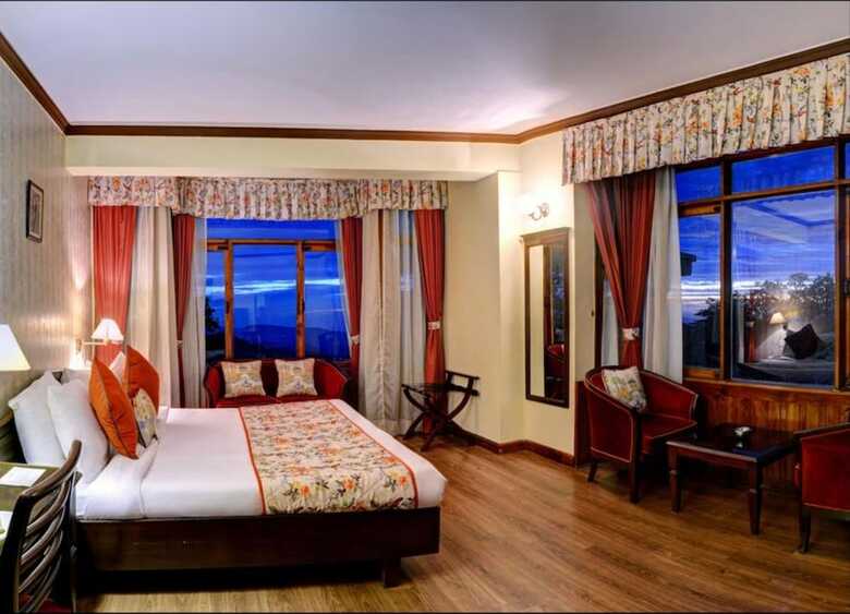 Hotel Summit Le Royale
