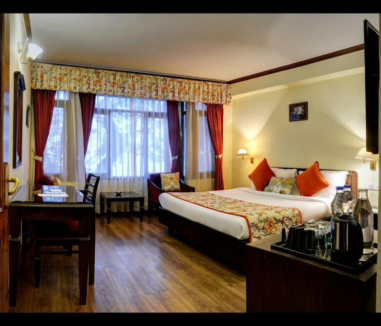 Hotel Summit Le Royale